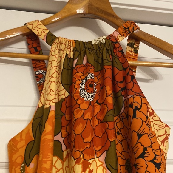 NWT Fore maxi dress with scoop back and ruffle bottom. Size M. Beautiful! - Picture 2 of 7